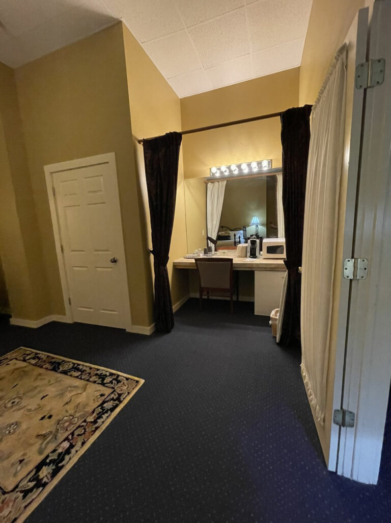 Suite 18